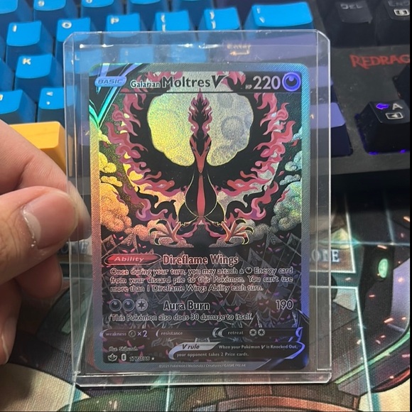 galarian moltres v pokemon card (Alternate Full Art) Buy this amazing trading card from our collection 2021 Pokemon Sword & Shield